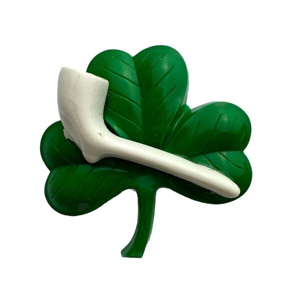 Vintage Green Clover White Pipe Plastic Leaf Brooch Pin - Picture 1 of 6